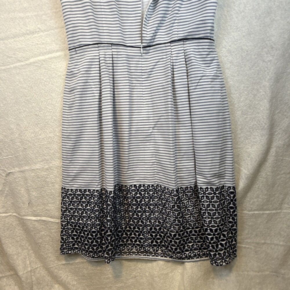 Brooks Brothers Stripe Floral Cut Out Dress 8 Blue White Applique Hem Sleeveless - Picture 15 of 16